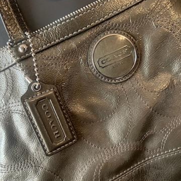 Coach Handbag - Picture 3 of 7